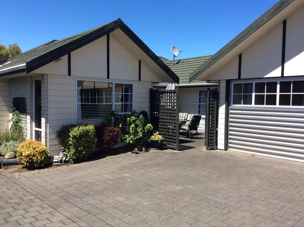 Tui House Villa Taupo Exterior photo